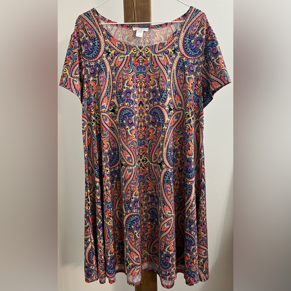 Colorful paisley dress‎